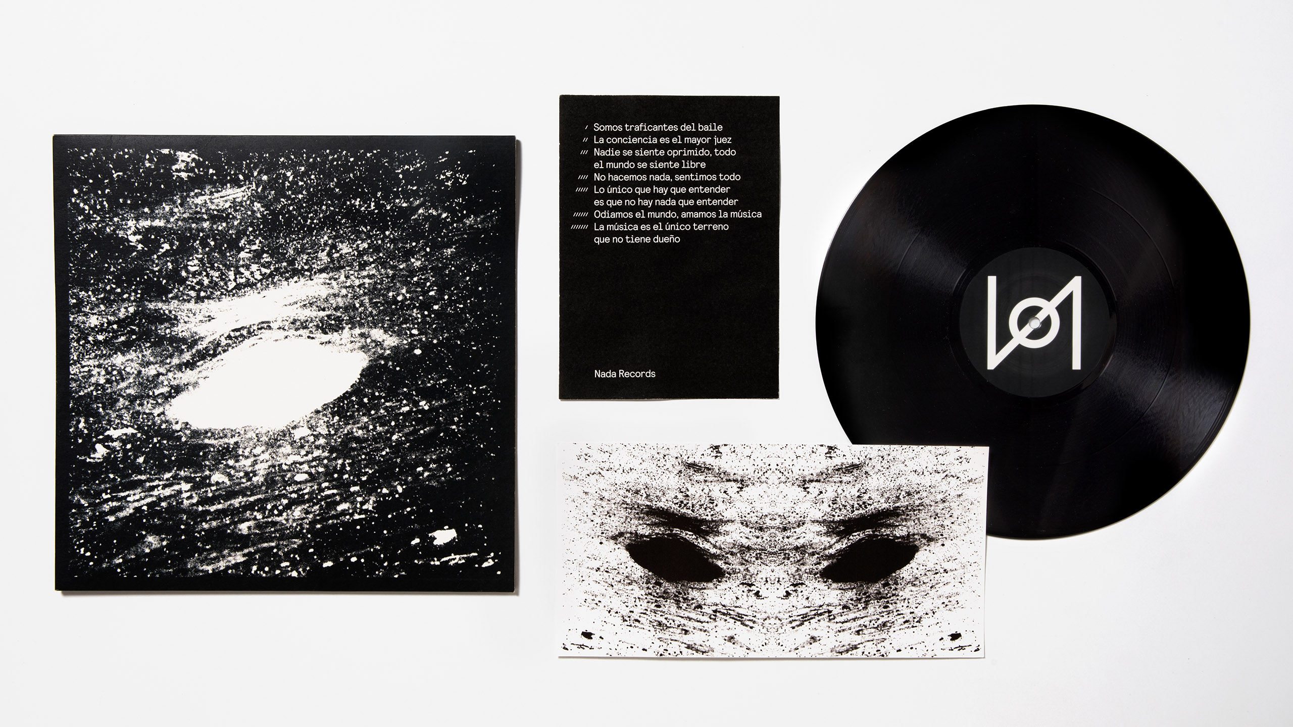 <span><span>Mockup de vinils de la discogr&agrave;fica NADA RECORDS. Dissenyat per l'estudi </span><span>ESIETE</span><span> de branding i comunicaci&oacute;.</span></span>